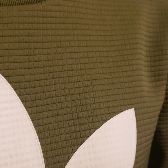 Adidas Top - Picture 2 of 5